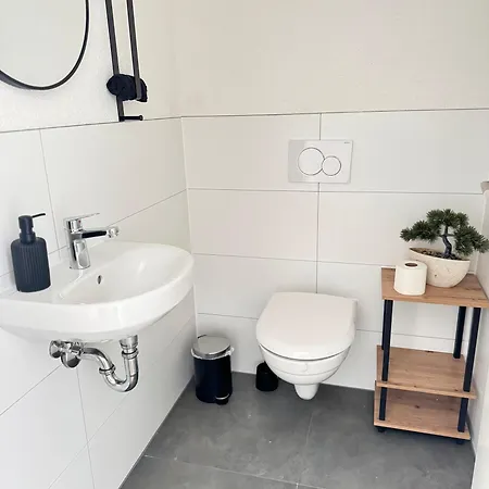 Appartement Neue! Schoene , Helle Familienfreundliche 3 *