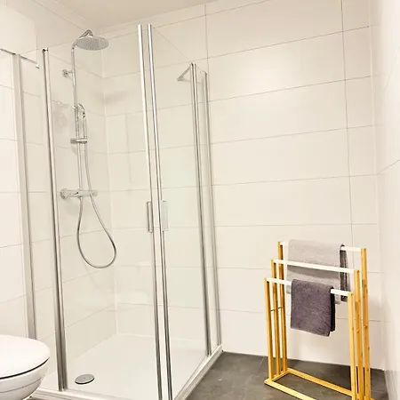Neue! Schoene , Helle Familienfreundliche 3 Kehl